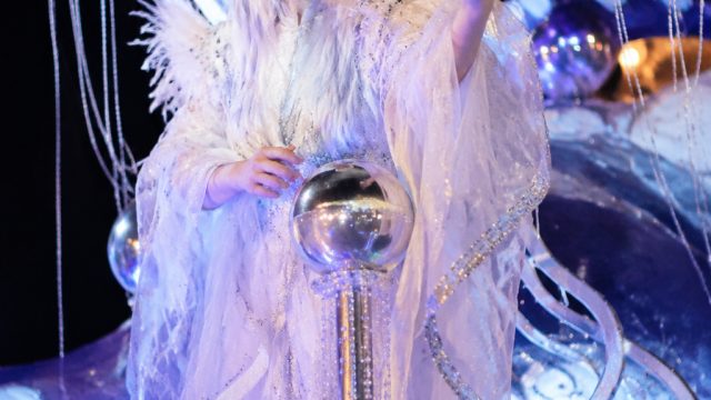 Technology: Taiwan the Ghost I(sle): Trans Songstress in Splendid Float (2004)