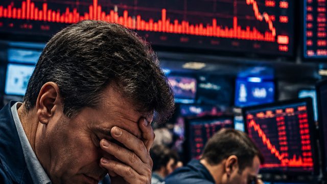 Micron Stock Faces Turbulence Amidst Rival Selloffs